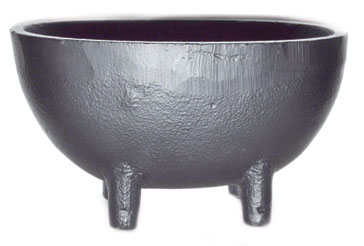 3 1/4"x 5 1/2" Oval cast iron cauldron